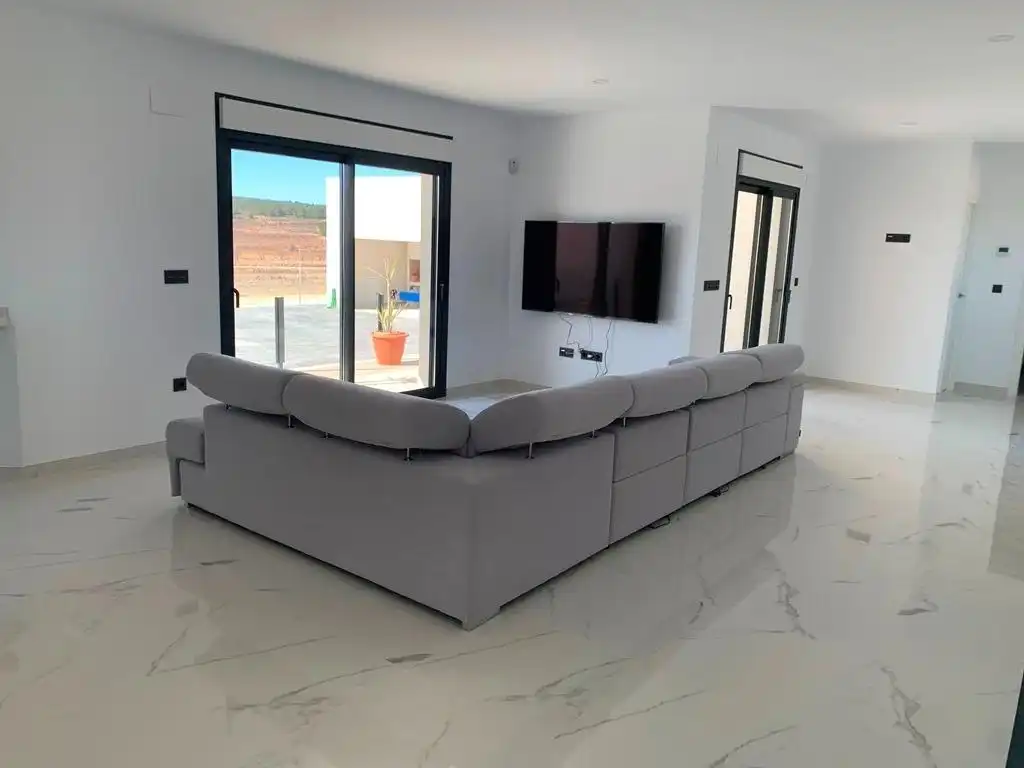 Chalet con piscina en venta en El Pinós / Pinoso, imagen 3