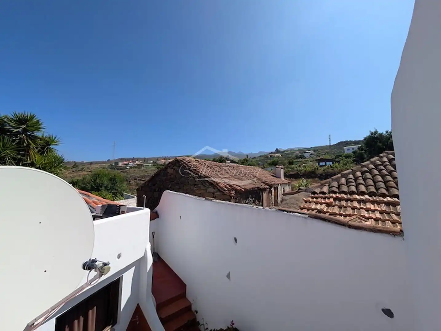 Vista exterior de Casa o xalet en venda en Adeje amb Aire condicionat, Calefacció i Terrassa