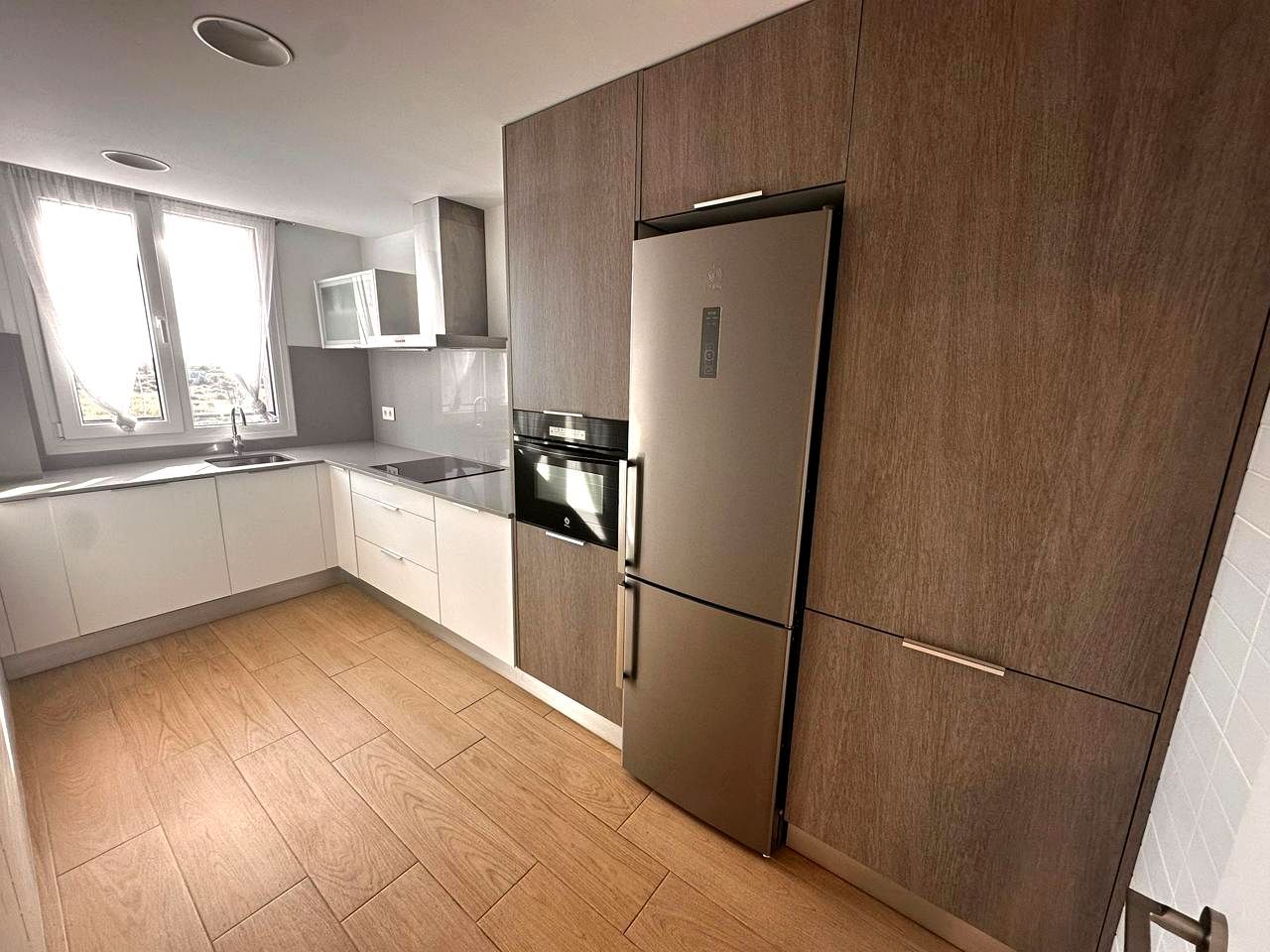 Cocina de Piso en venta en Castellón de la Plana / Castelló de la Plana con Piscina comunitaria