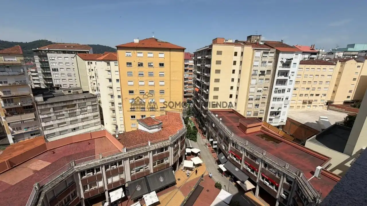 Exterior view of Flat for sale in Ourense Capital   with Heating, Parquet flooring and Balcony