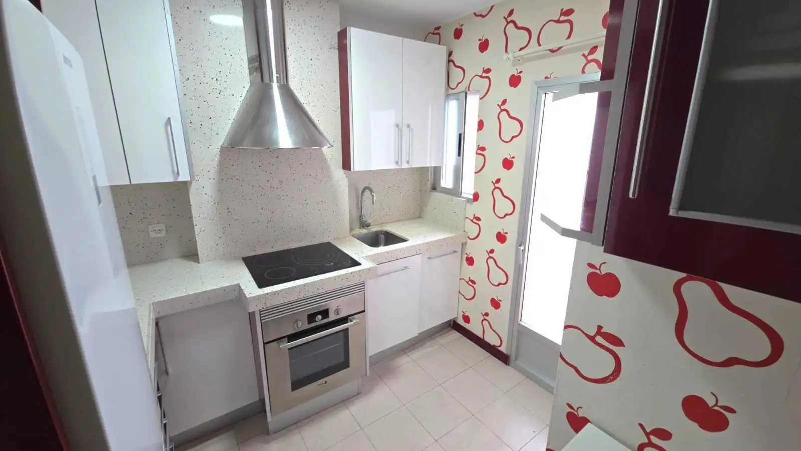 Cuina de Apartament de lloguer en Cáceres amb Aire condicionat, Calefacció i Moblat