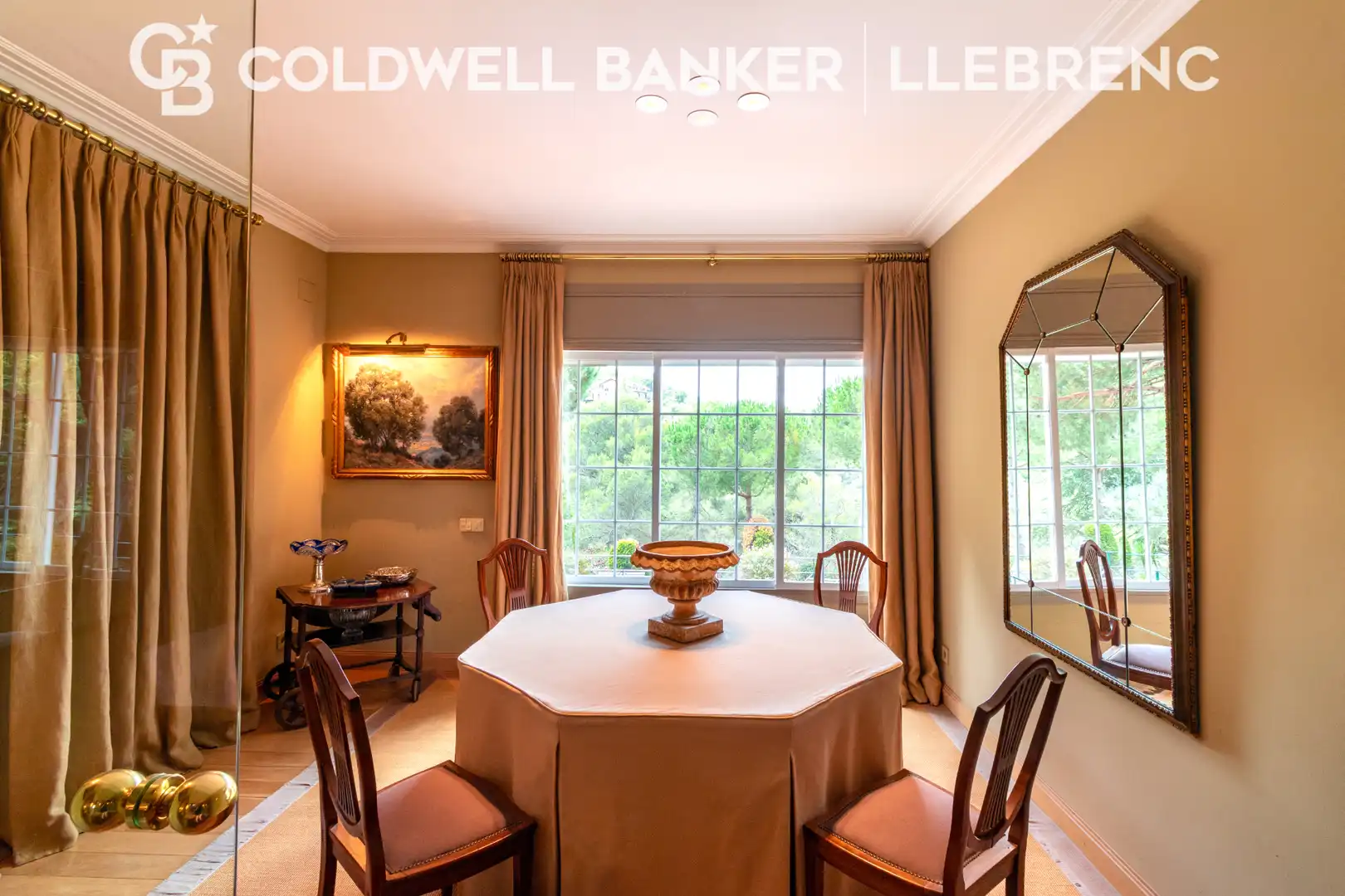 Comedor de Casa o chalet en venta en Barcelona con Calefacción, Jardín privado y Parquet