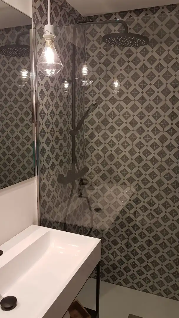 Badezimmer von Wohnung zur Miete in Santiago de Compostela  mit Heizung, Möbliert und Balkon