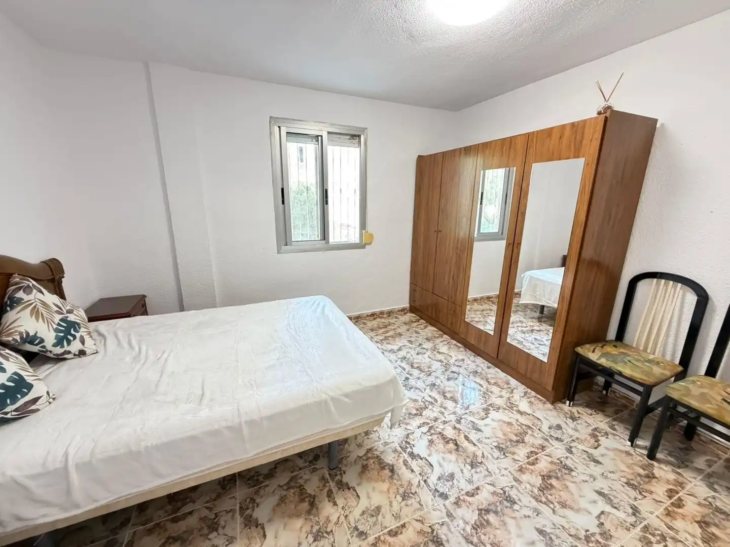 Habitación de Apartamento en venta en Alicante / Alacant con Aire acondicionado, Terraza y Amueblado