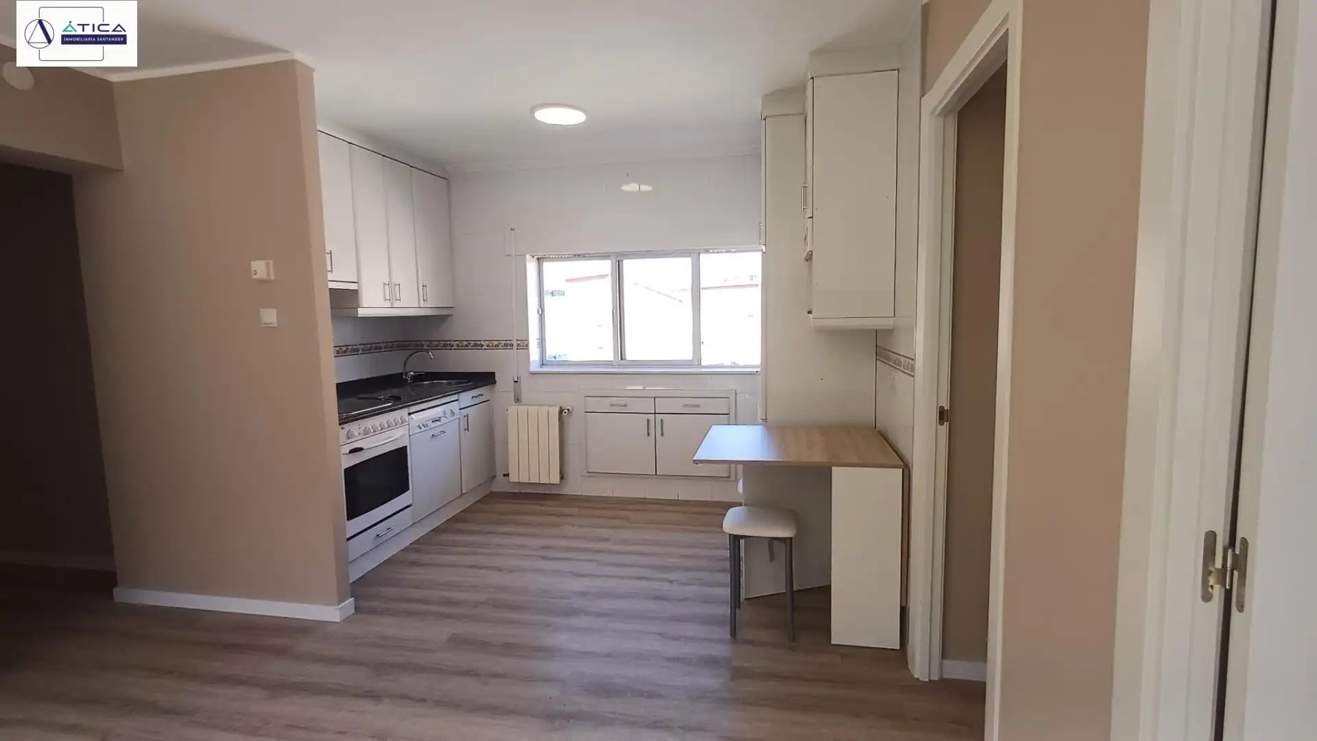 Kitchen of Flat for sale in Santander  with Heating