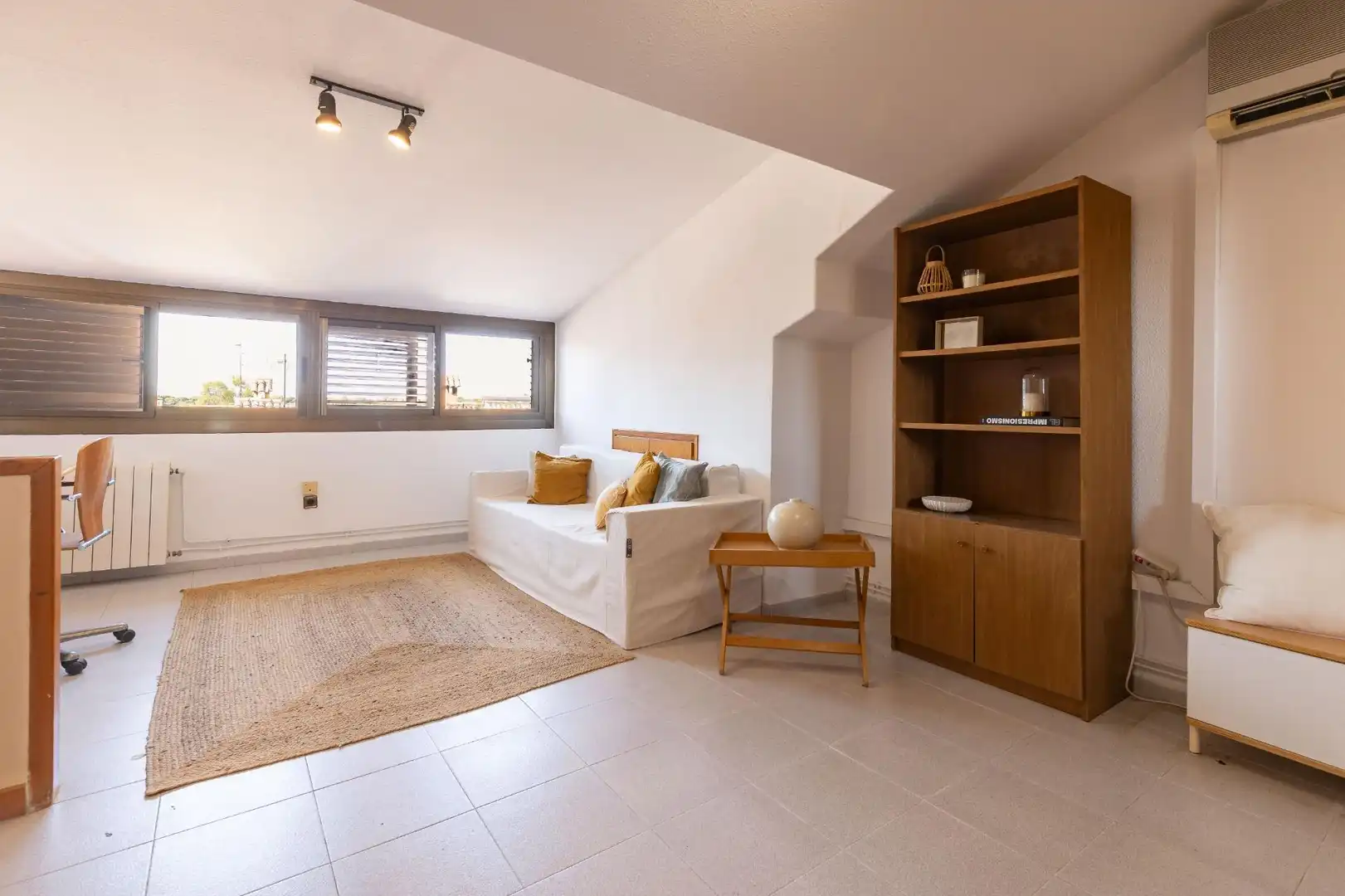 Habitación de Casa adosada en venta en Paterna con Calefacción, Jardín privado y Terraza