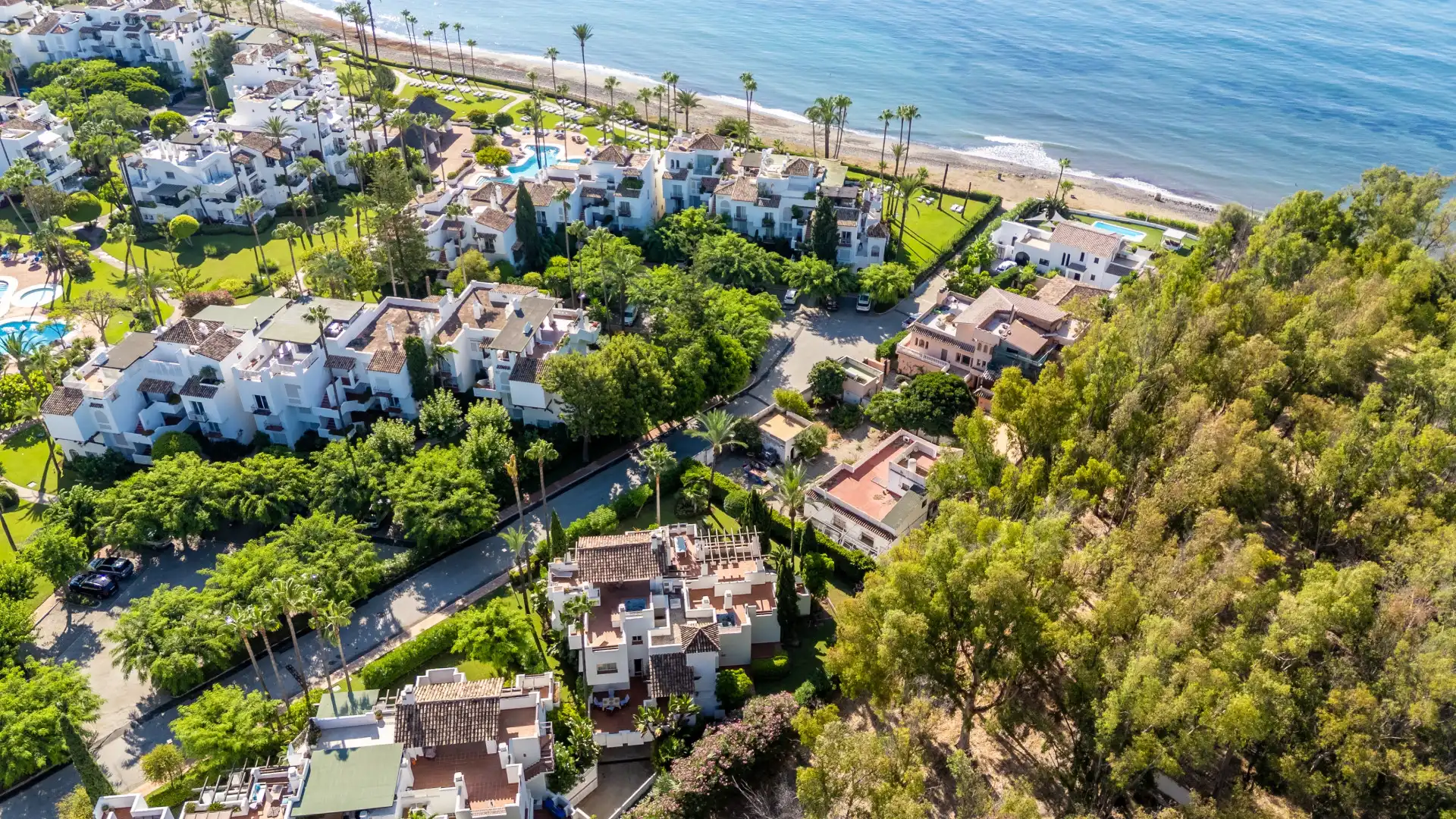 Exterior view of Ground floor for sale in Estepona  with Air Conditioner, Private garden and Terrace