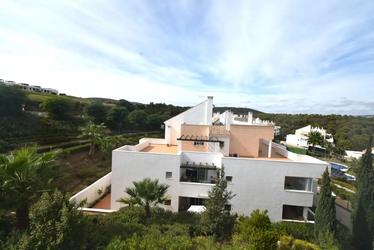Jardí de Apartament de lloguer en La Alcaidesa amb Aire condicionat, Calefacció i Jardí privat