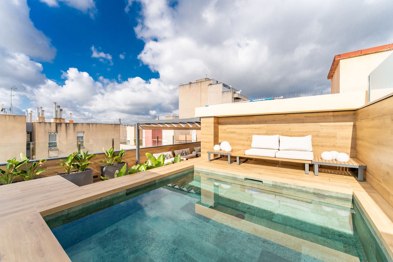 Swimming pool of Attic for sale in Reus  with Air Conditioner, Terrace and Swimming Pool