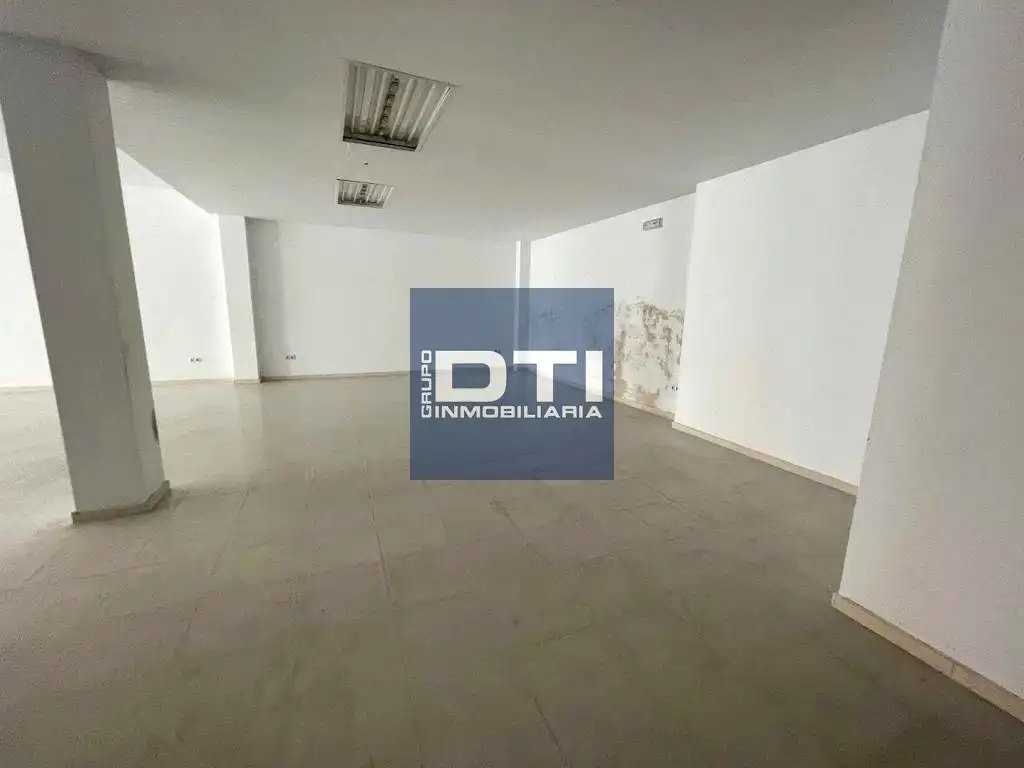 Local comercial en venta en Avenida Primero de Mayo, imagen 14
