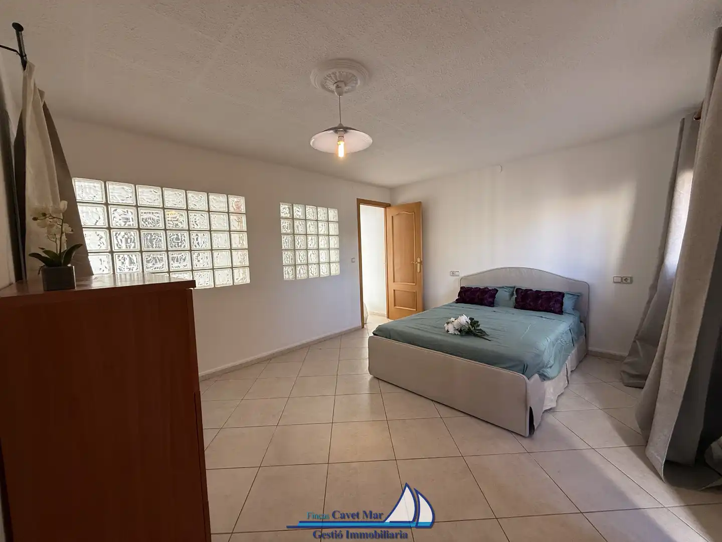 Habitación de Casa adosada en venta en Mont-roig del Camp con Aire acondicionado, Calefacción y Jardín privado