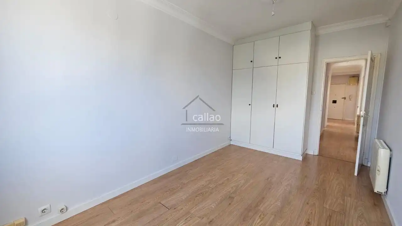 Bedroom of Flat for rent in Ferrol  with Heating and Storage room
