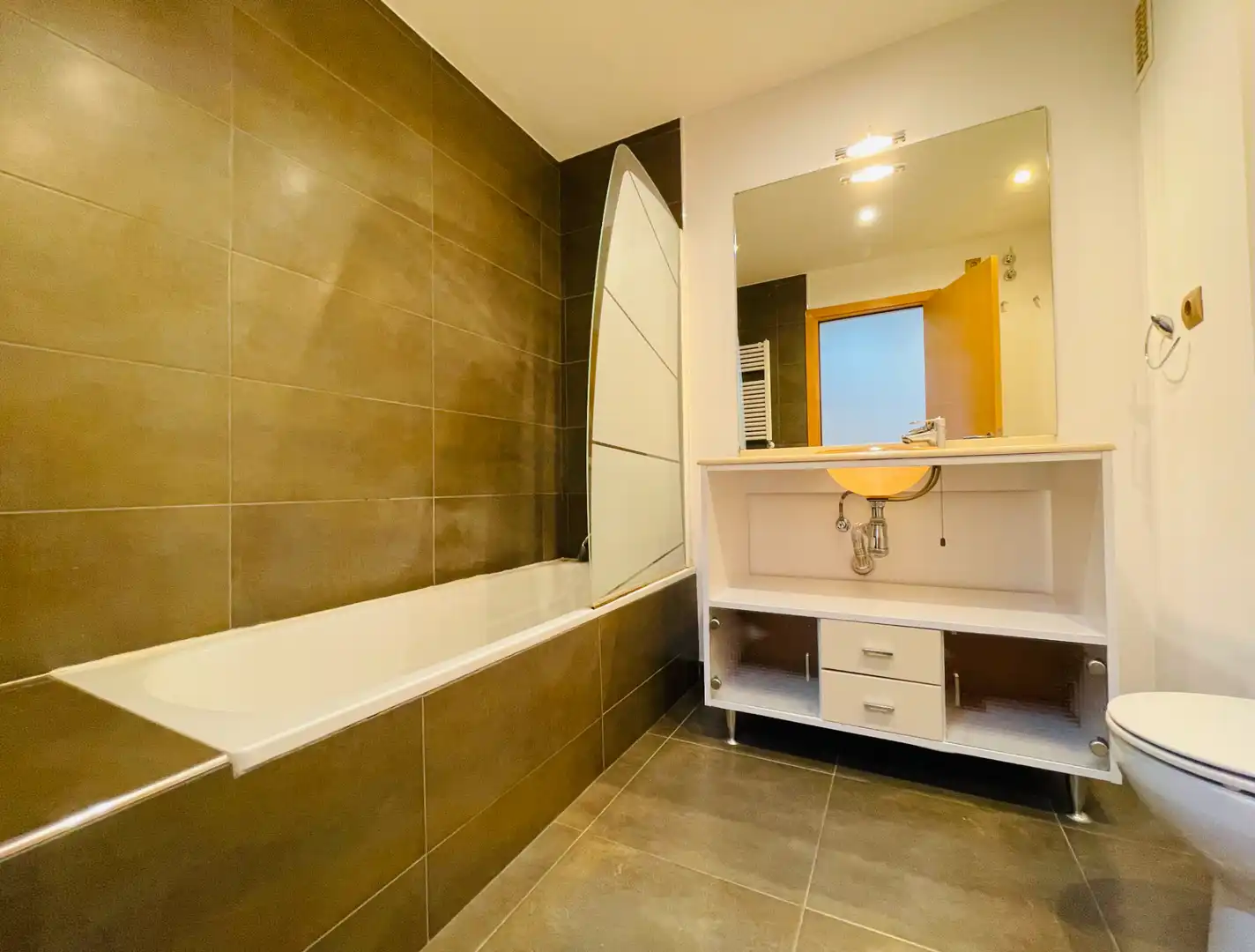 Bathroom of Flat for rent in Cervelló  with Air Conditioner, Heating and Parquet flooring