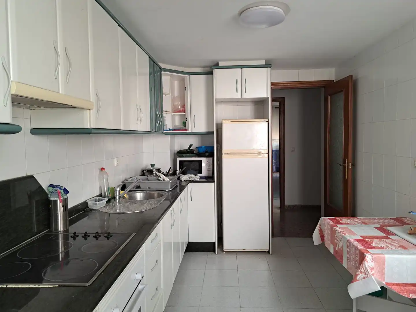 Küche von Wohnung zur untervermieten in Cartagena mit Möbliert, Ofen und Waschmaschine