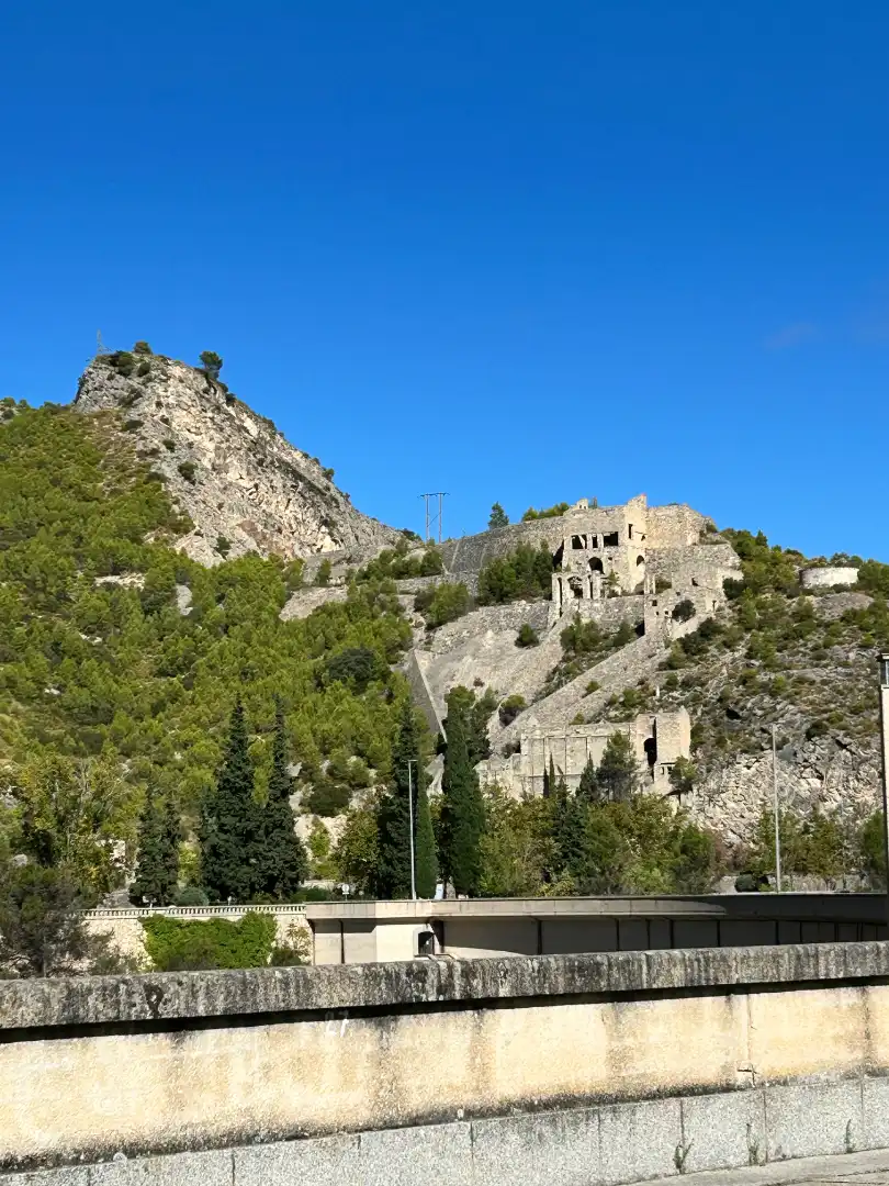 Vista exterior de Casa o chalet en venta en El Valle de Altomira con Amueblado, Horno y Lavadora