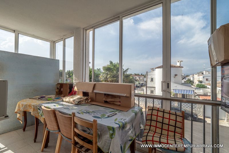 Vista exterior de Apartament en venda en Empuriabrava amb Aire condicionat, Calefacció i Terrassa