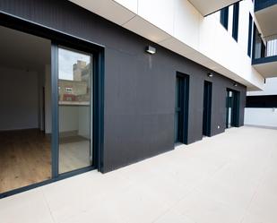 Exterior view of Flat for sale in L'Hospitalet de Llobregat  with Air Conditioner, Heating and Private garden