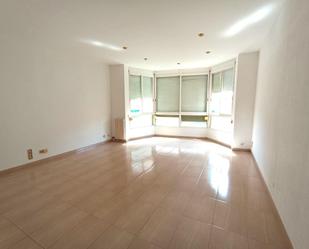 Living room of Flat for sale in L'Hospitalet de Llobregat  with Heating and Balcony