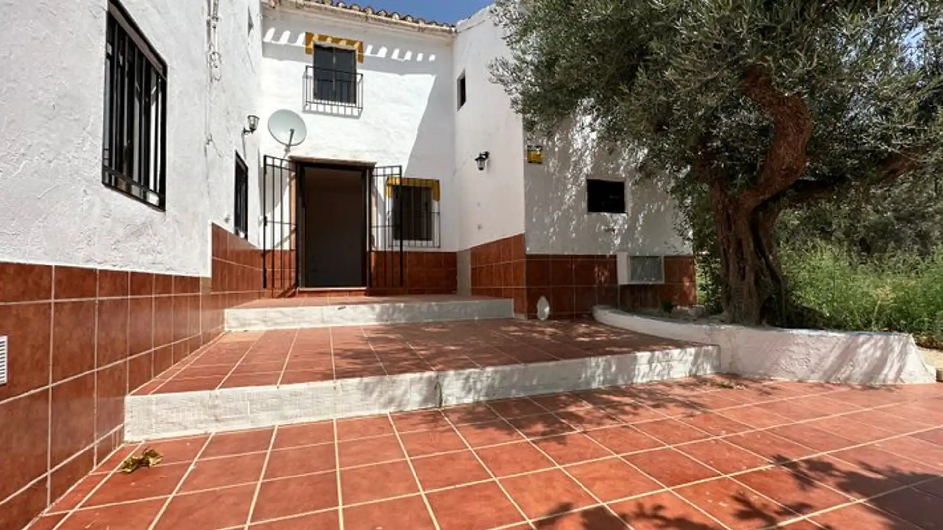 Exterior view of Country homes for sale in Villanueva del Trabuco  with Private garden, Terrace and Storage room