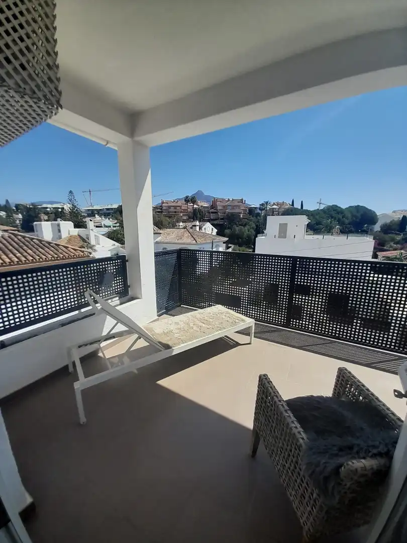 Terrassa de Casa o xalet en venda en Marbella amb Aire condicionat, Jardí privat i Terrassa