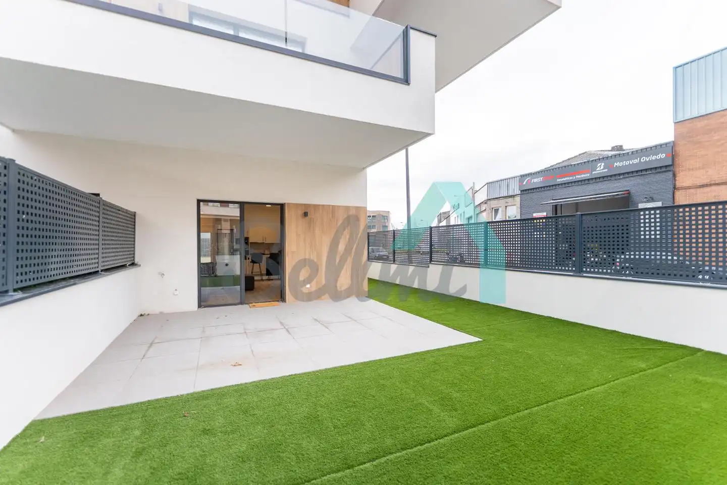 Terrassa de Planta baixa en venda en Oviedo  amb Aire condicionat, Calefacció i Terrassa