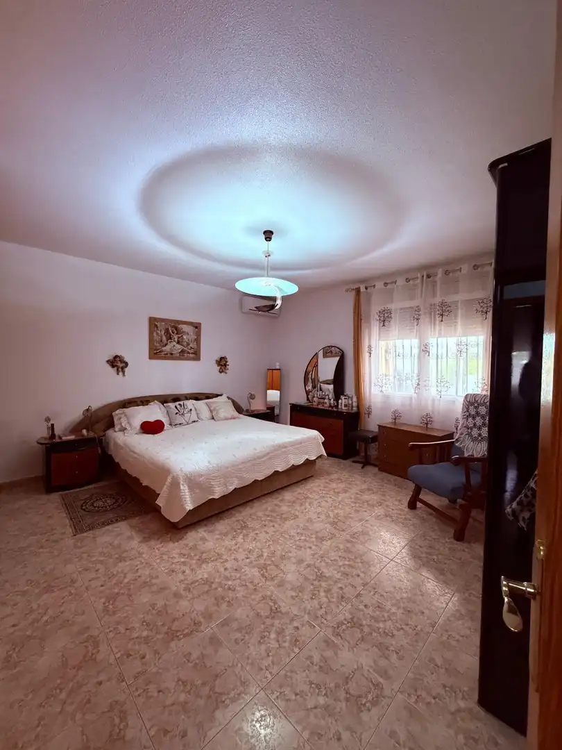 Dormitori de Casa o xalet en venda en Crevillent