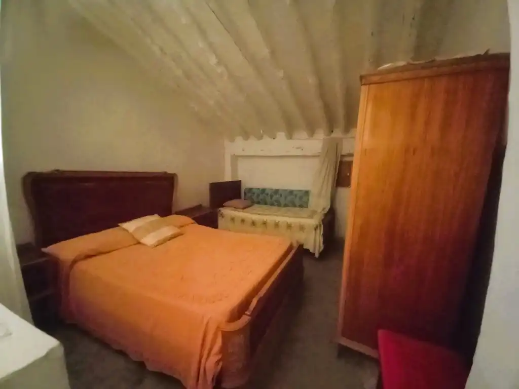Bedroom of Houses for sale in Calles  with Private garden, Terrace and Storage room