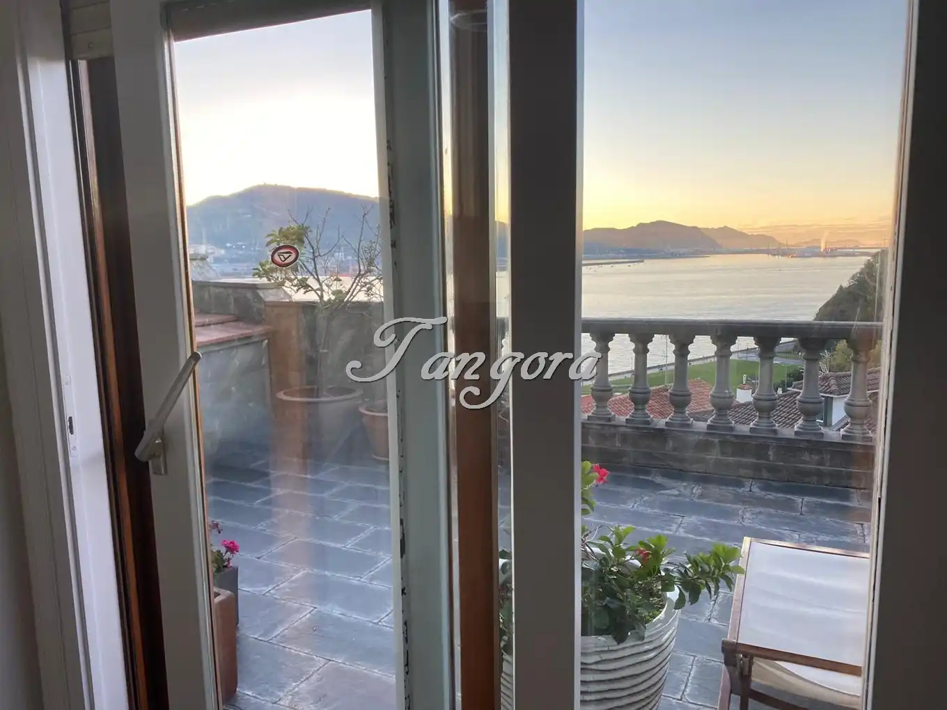 Attic for sale in Getxo   with Air Conditioner, Heating and Parquet flooring