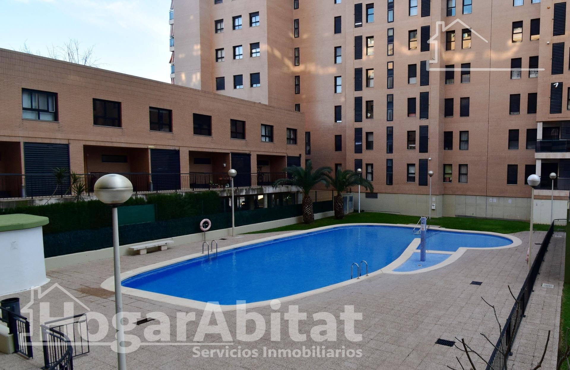 Schwimmbecken von Wohnung zum Verkauf in Gandia mit Privatgarten, Parkett und Terrasse