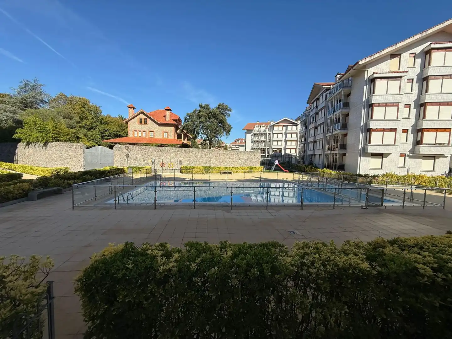 Piscina de Pis en venda en Noja amb Calefacció, Terrassa i Balcó