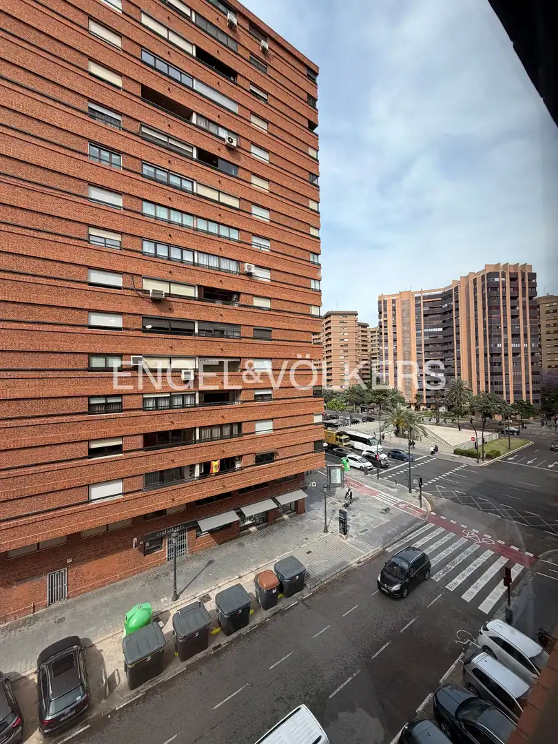Exterior view of Flat for rent in Valencia  with Air Conditioner, Heating and Balcony