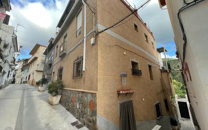 Vista exterior de Casa adosada en venda en Quéntar amb Terrassa