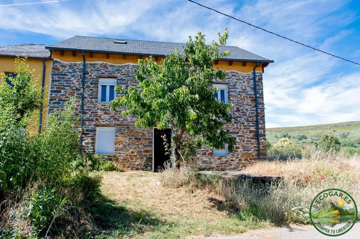 Chalet en venta en Villagatón, imagen 3