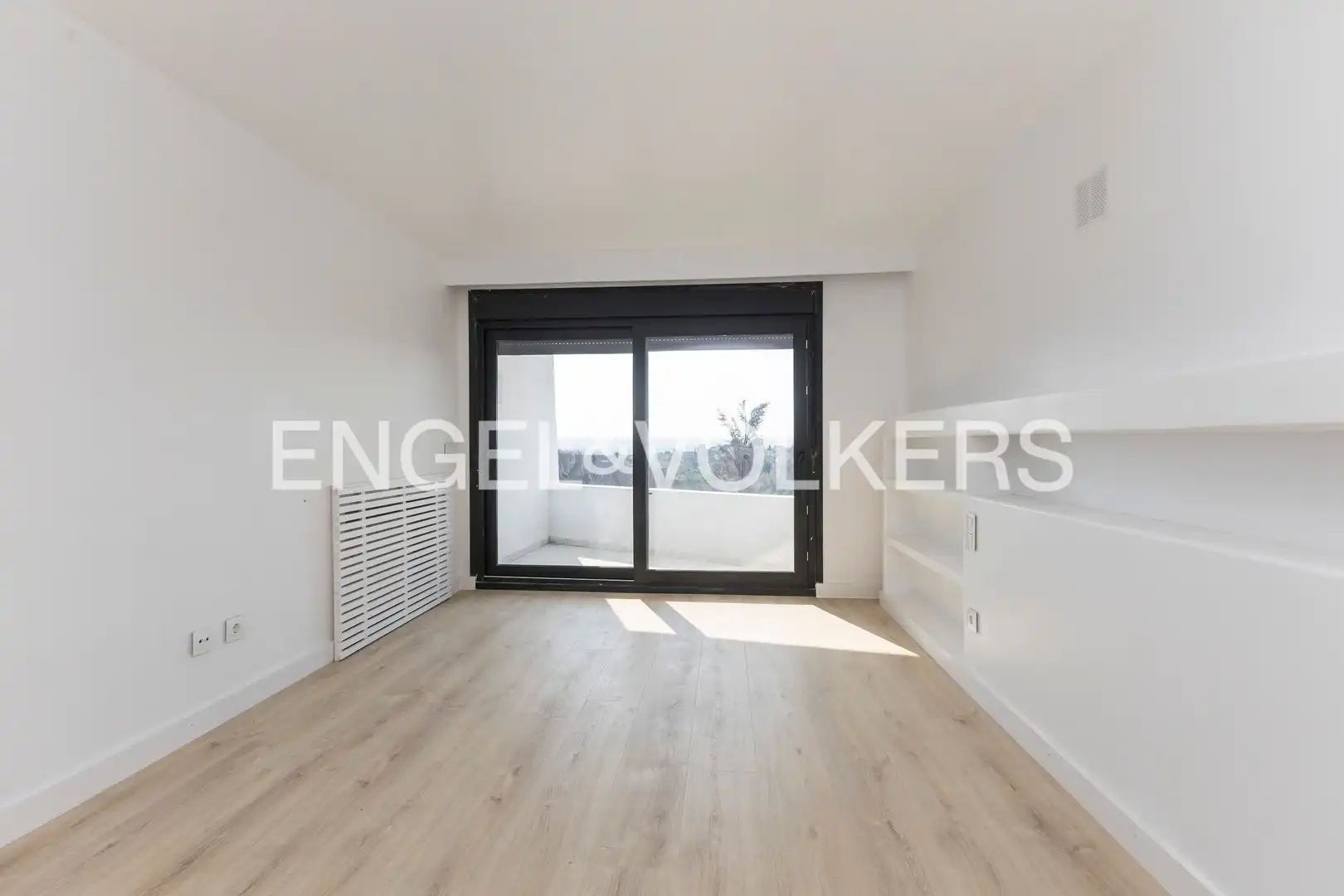 Balcony of Houses for rent in Ciudalcampo  with Air Conditioner, Heating and Private garden