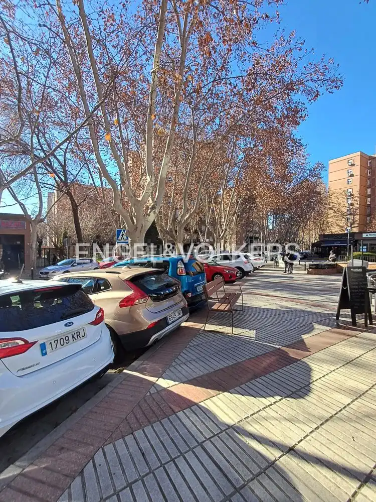 Parking of Flat for rent in Madrid  with Air Conditioner, Heating and Terrace