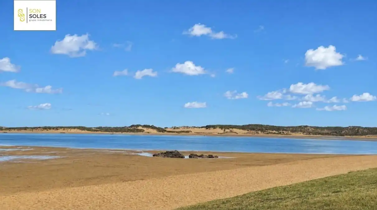 Vista exterior de Planta baja en venta en Miengo con Calefacción, Jardín privado y Terraza