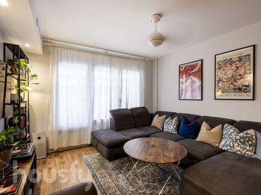 Piso con ascensor en venta en Calle Pintor serra santa .