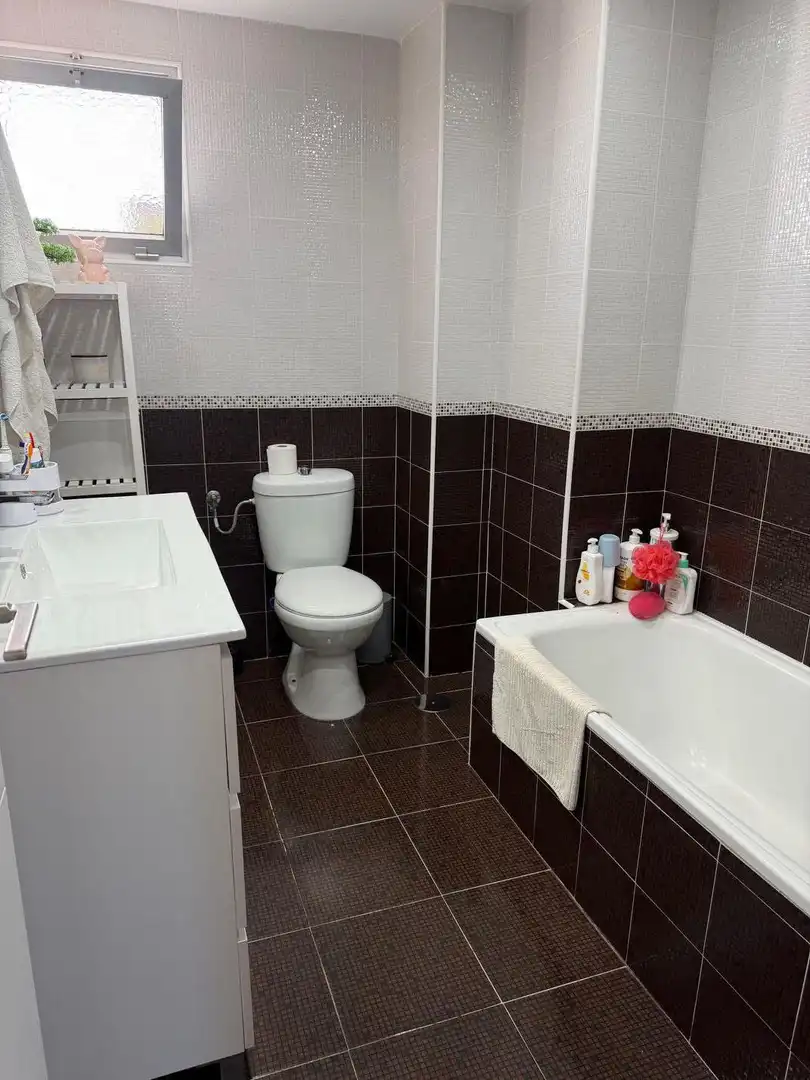 Bany de Pis en venda en Torremolinos amb Aire condicionat, Terrassa i Piscina comunitària