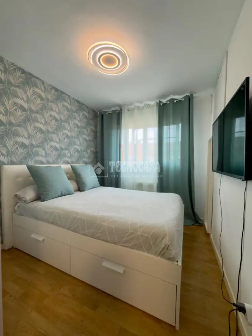 Habitación de Casa adosada en venta en Madrid con Aire acondicionado, Calefacción y Terraza