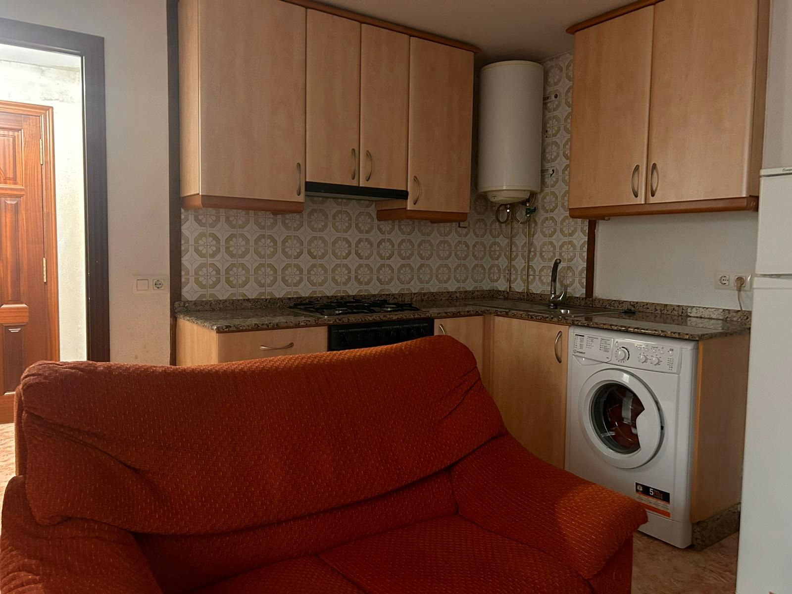 Cuina de Apartament de lloguer en Santiago de Compostela  amb Calefacció i Moblat
