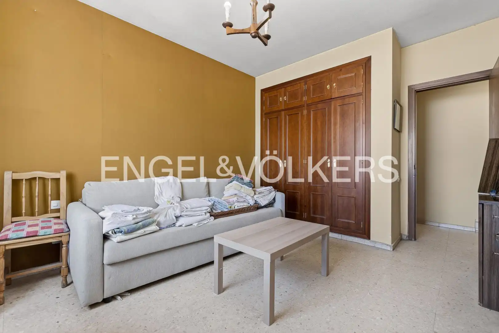 Sala de estar de Piso en venta en Sevilla con Aire acondicionado, Calefacción y Parquet