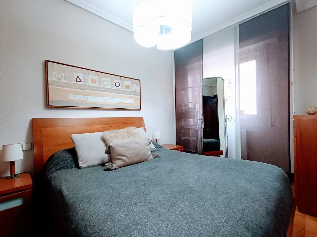Schlafzimmer von Wohnung zur Miete in Madrid mit Klimaanlage, Heizung und Parkett