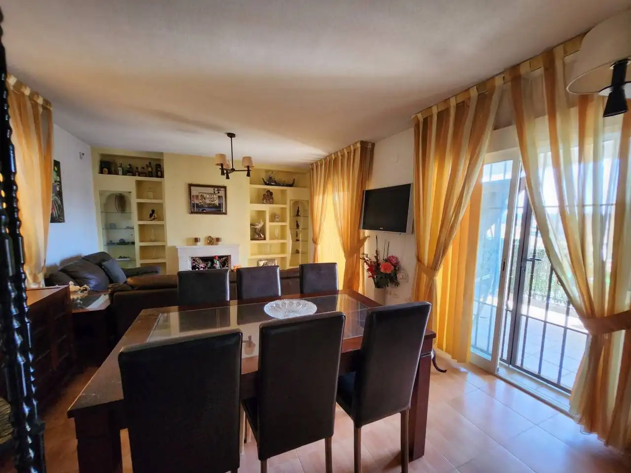Dining room of Houses for sale in Galápagos  with Air Conditioner, Heating and Private garden