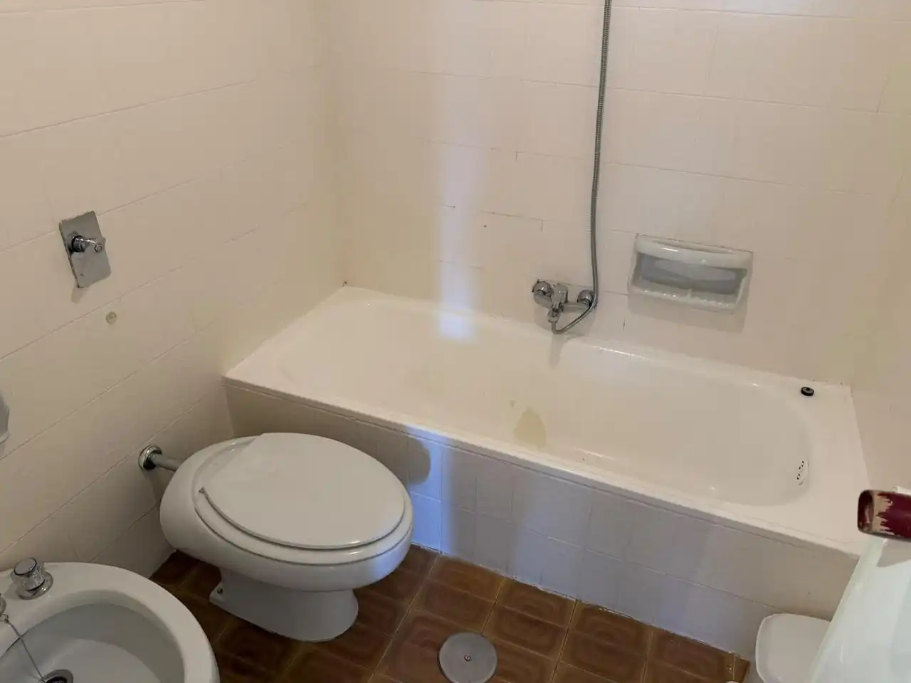 Badezimmer von Wohnung zur Miete in Ciudad Lineal