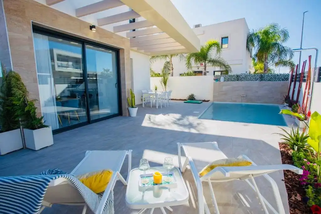 Terrassa de Casa o xalet en venda en Los Montesinos amb Jardí privat, Terrassa i Piscina