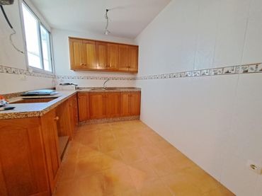 House with balcony for sale in Carcaixent