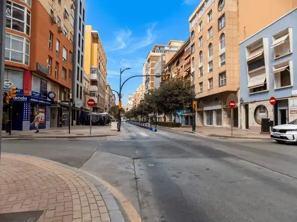 Wohnung mit Aufzug zum Verkauf in Calle Cuarteles 37