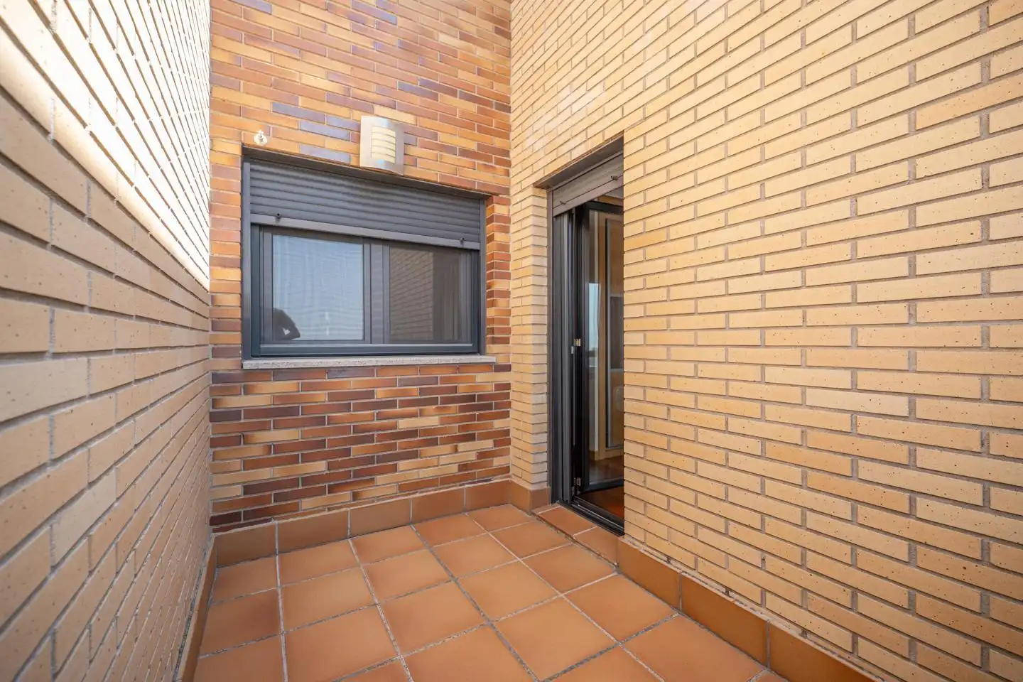 Terraza de Casa adosada en venta en Ávila con Calefacción, Jardín privado y Terraza