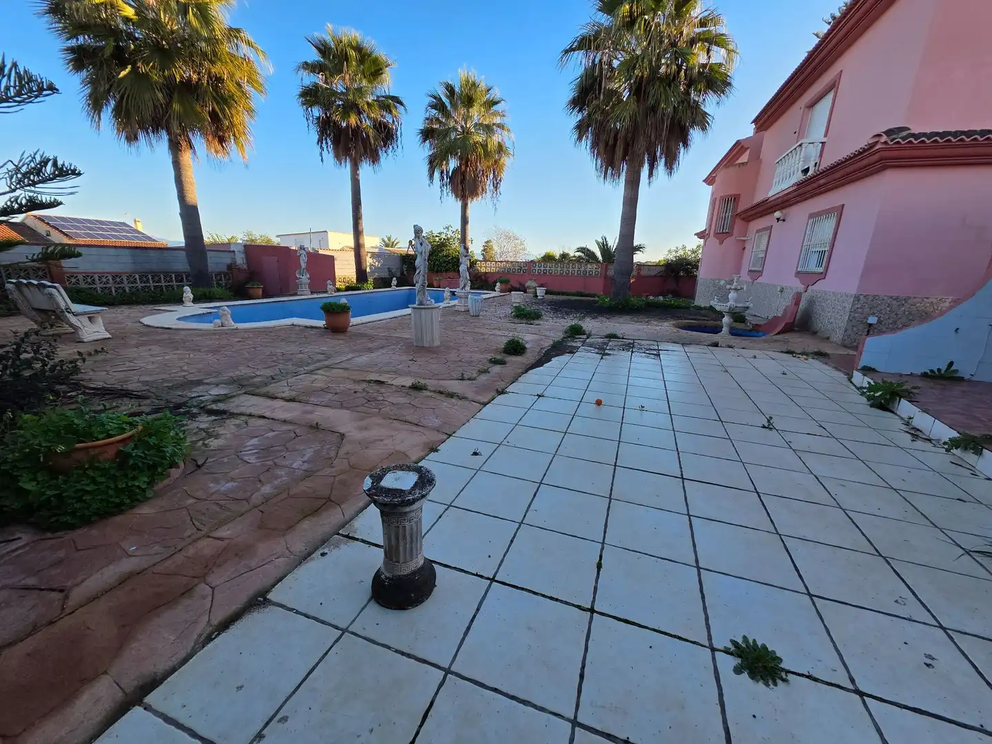 Piscina de Casa o xalet en venda en Alhaurín de la Torre amb Aire condicionat, Calefacció i Jardí privat