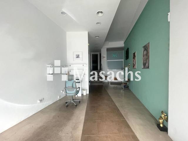 Local comercial en Alquiler en Barri del Centre
